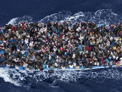 Fotografía de Massimo Sestini, World Press Photo 2015, que pone imagen al espectáculo que se verá en el Lliure de Montjuïc.