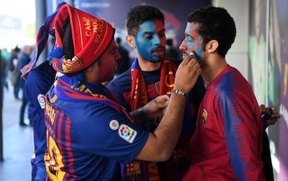 Aficionados del Barça antes de un partido.