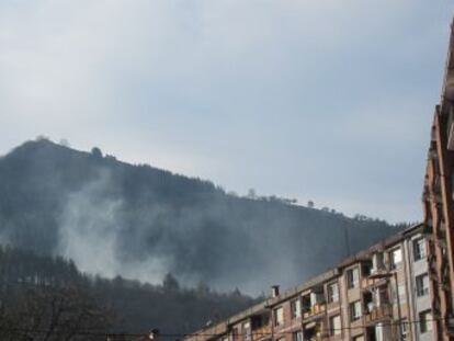 El Gobierno vasco mantiene la recomendación de cerrar ventanas pese al escaso riesgo de toxicidad