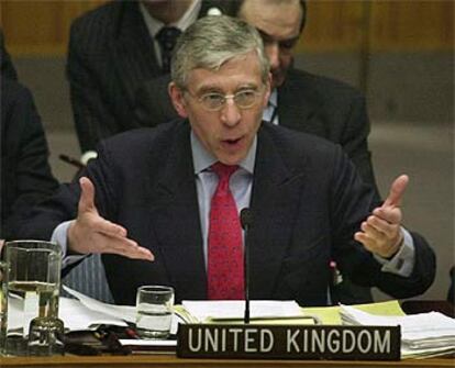 El ministro británico de Asuntos Exteriores, Jack Straw, durante su intervención ante el Consejo de Seguridad de la ONU.