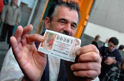 El número 06381, primer premio de la Lotería Nacional en 2007.