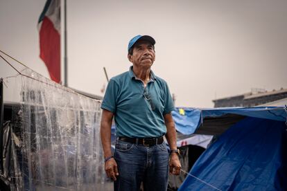 Rafael Rodríguez en el plantón del zócalo capitalino.