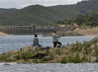 El pantano de Boadella, en Girona, que abastece al río Muga, estaba ayer al 31,40% de su capacidad.