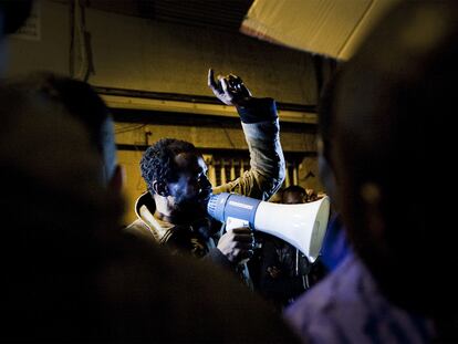 Unos 150 senegaleses vuelven al Besòs para recordar a Ibrahima Dyey