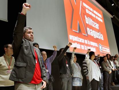 Unai Sordo, a la izquierda, elegido secretario general de CC OO de Euskadi.