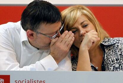 Ximo Puig y Elena Valenciano, este sábado, en la sede del PSPV-PSOE en Valencia.