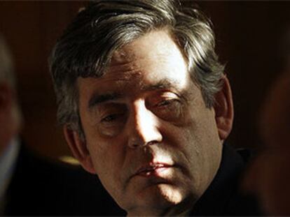Gordon Brown, en una reunión con organizaciones de consumidores en Downing Street.