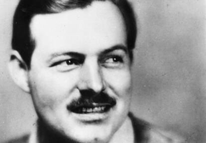 Retrato de Ernest Hemingway en su juventud. 