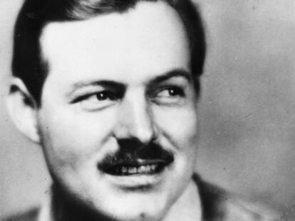 Retrato de Ernest Hemingway en su juventud. 