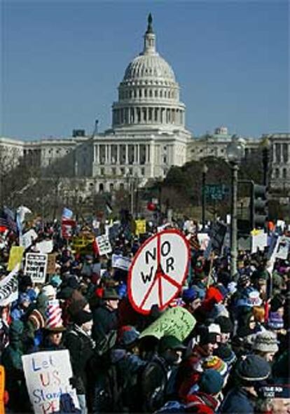 Manifestantes contra la guerra, el pasado enero, ante el Capitolio en Washington.