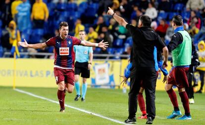 Sergi Enrich celebra un gol ante Las Palmas.