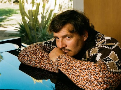 Pedro Pascal, wearing Prada, posed for EL PAÍS in 2020. 