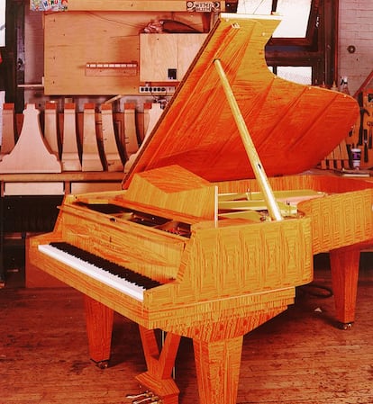 Piano Steinway diseñado por Frank Pollaro.