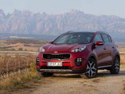 De los 10 modelos más vendidos a particulares cinco son SUV; lidera el Dacia Sandero seguido del Kia Sportage.