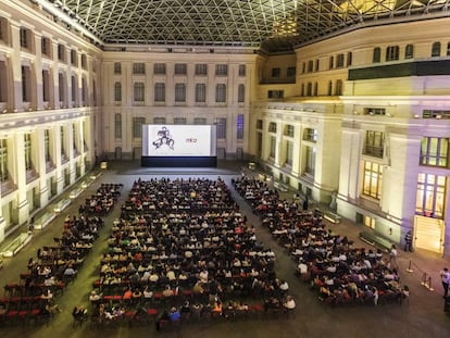 Público asistente a una sesión de Cibeles de Cine, en CentroCentro, Madrid.