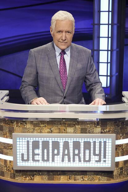 Alex Trebek, en el plató de 'Jeopardy!'