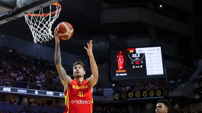 Juancho Hernangómez durante el amistoso entre España y Venezuela, partido de preparación para el Mundial de Indonesia, Filipinas y Japón, en el Wizink Center este viernes.