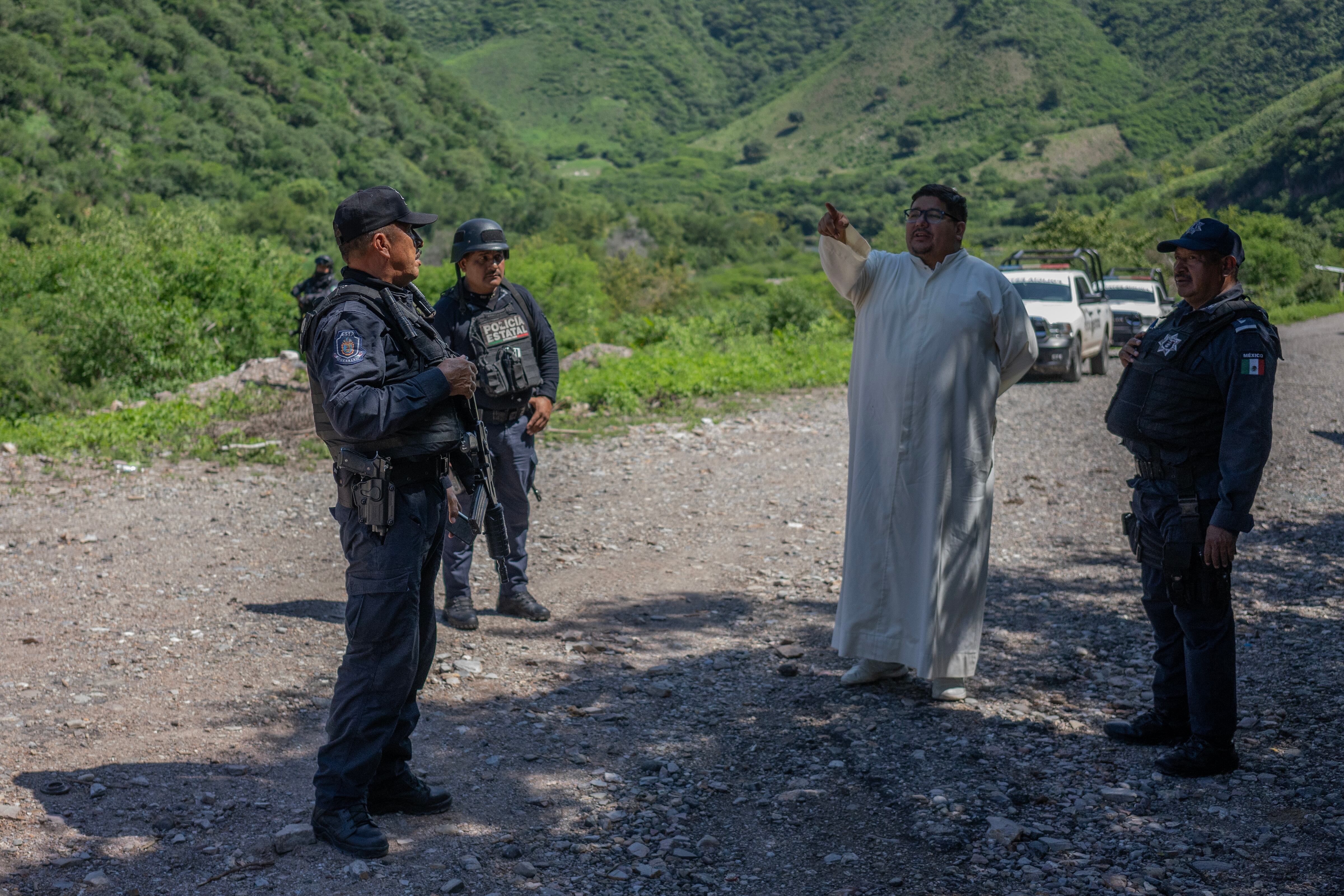 El padre Filiberto Velázquez en Guerrero, en septiembre de 2023.