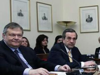 Reunión entre el presidente de Grecia, Carolos Papulias, y los líderes de los tres principales partidos