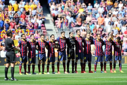 Los jugadores del Barça durante el partido.