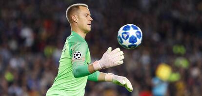 Ter Stegen, durante el encuentro europeo ante el Inter.