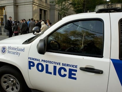 Medidas de seguridad a la entrada del tribunal federal de Nueva York donde se le han leido los cargos a Al Libi.