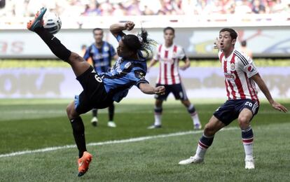 Ronaldinho, durante un partido de su equipo, el Querétaro.