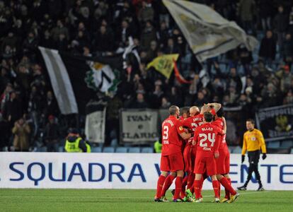 Los jugadores del Liverpool celebran un gol ante el Udinese.