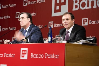 El presidente de Banco Pastor, uno de los bancos españoles que ha suspendido el test de estrés, cree que "no va a cambiar" la percepción de la economía tras los resultados de las pruebas