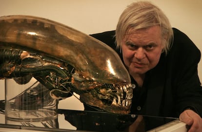 La creación más célebre de Giger para la cultura pop fue su monstruo de 'Alien. El octavo pasajero' de Ridley Scott. Su trabajo en esta película le valió un Oscar a los Mejores efectos visuales en 1979.