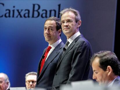 Jordi Gual y Gonzalo Cortázar, presidente y consejero delegado de CaixaBank.