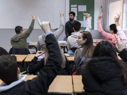 Un debate en la escuela La Gavina, en Picanya, Valencia.