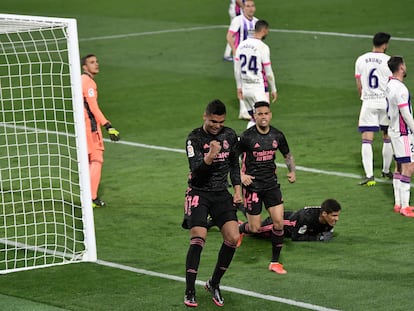 Casemiro celebra su gol ante el Valladolid este sábado.