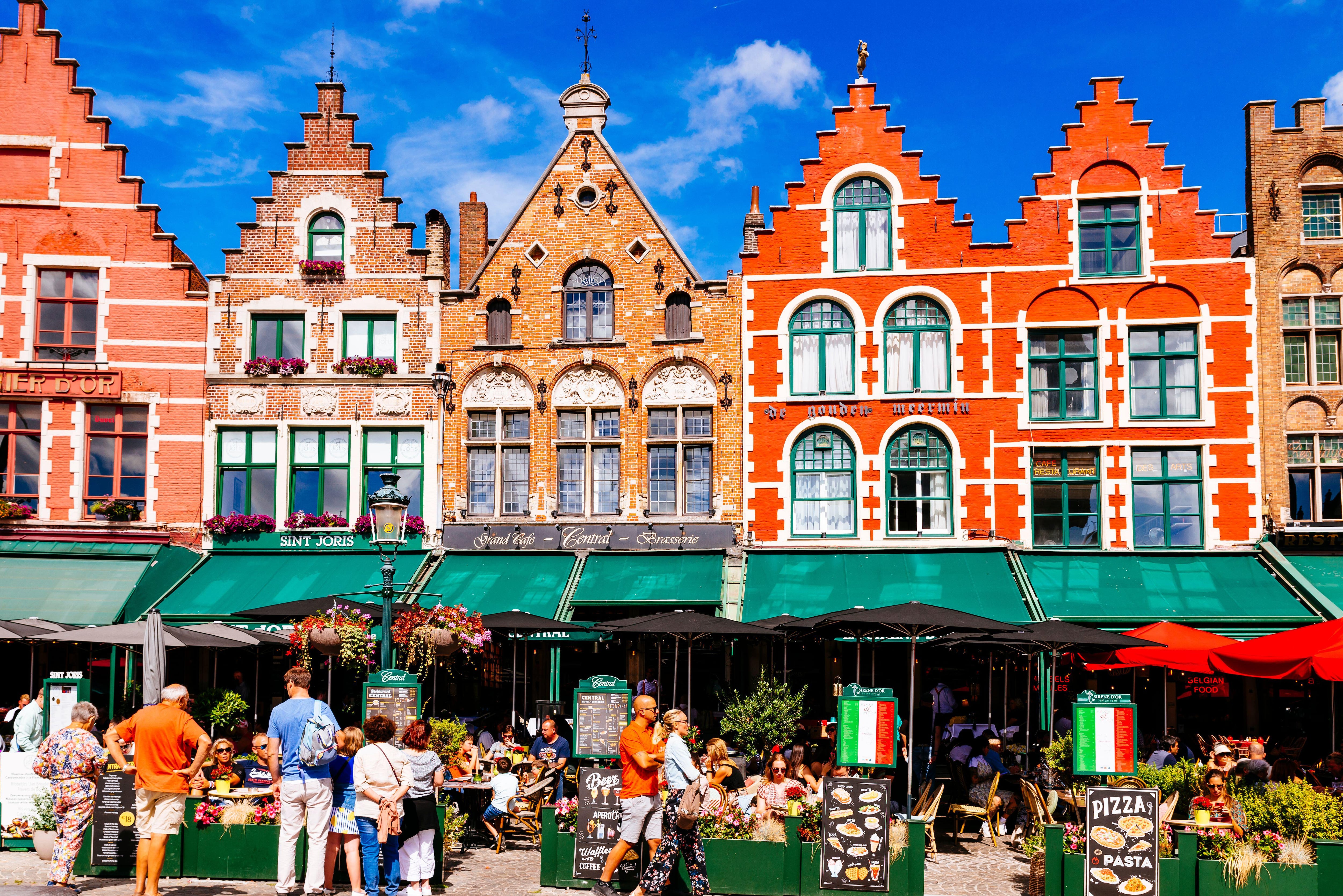 Qué ver en Brujas: entre callejuelas y canales para descubrir sus rincones más pintorescos 