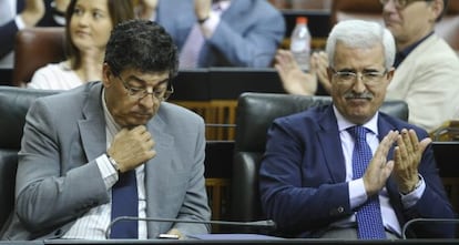 Valderas y Jiménez Barrios, tras la votación sobre el referéndum.