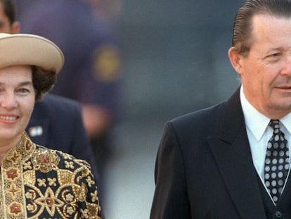 Carlos de Borbón dos Sicilias y su esposa Ana de Orleans, en 1997.