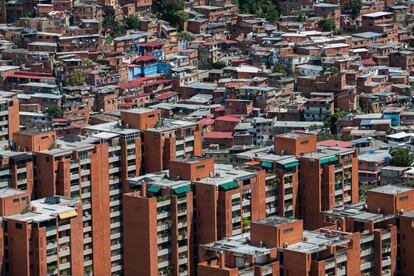 Vista a&eacute;rea del barrio de Baruta, en el este de Caracas.