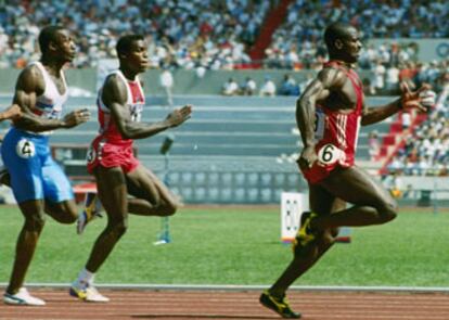 Ben Johnson se escapa de Carl Lewis (3) y Lindford Christie.