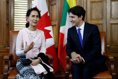 Justin Trudeau junto a Aung San Suu Kyi en una imagen de archivo.