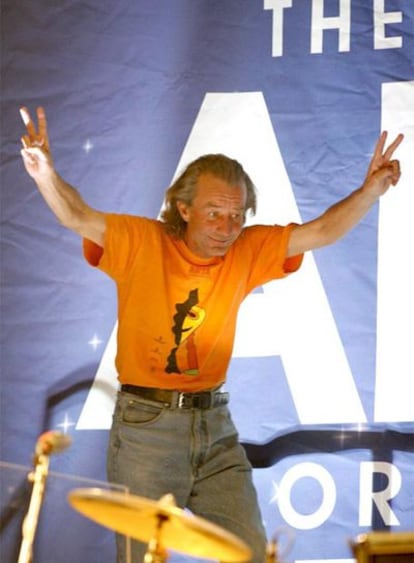 Ola Brunkert, en un concierto en marzo de 2007 en Suecia.