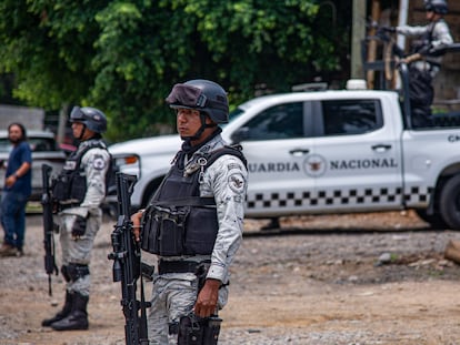 Miembros del Ejercito Mexicano y de la Guardia Nacional en Frontera Comalapa