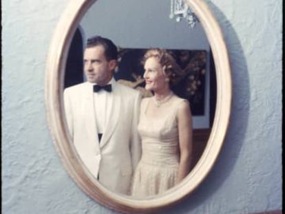 Richard Nixon y su esposa Pat en 1958.