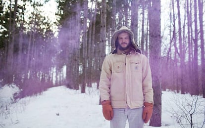 Justin Vernon, en el bosque de Wisconsin donde se refugió.