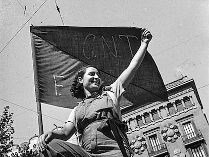 Ana Garbín Alonso, la miliciana retratada por Antoni Campañà en Barcelona en 1936.