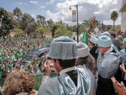 Manifestaci&oacute;n de la marea verde en el rectorado de la Universidad de las Islas Baleares. 