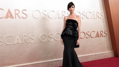Paz Vega en la alfombra roja de los Oscar.