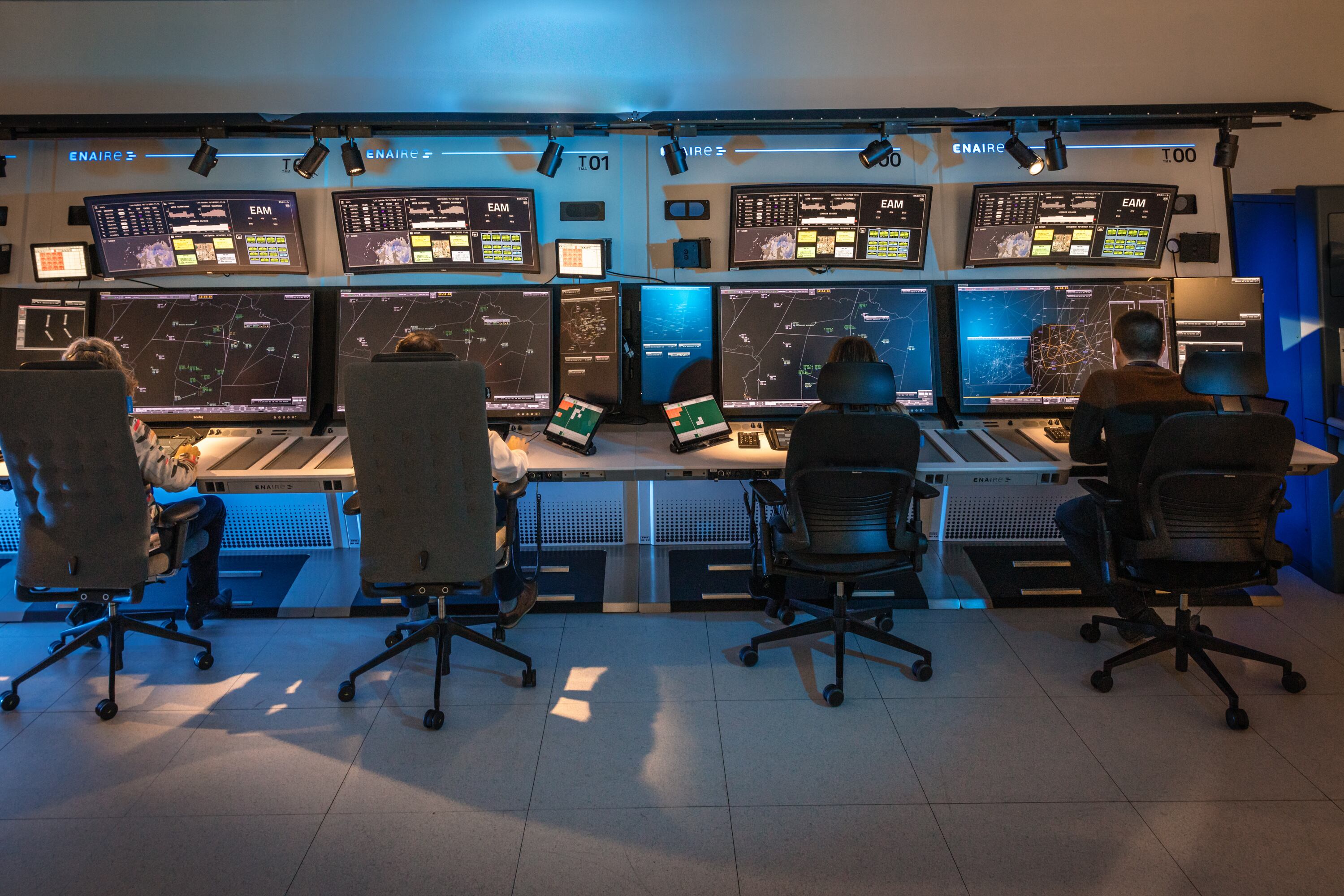 Refuerzos en el control aéreo y nuevas medidas técnicas para gestionar más tráfico de aviones este verano