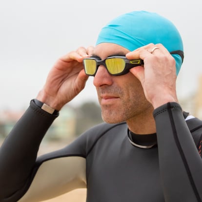 Artículo de Papallones Escaparate que describe las gafas de natación polarizadas más vendidas en Amazon