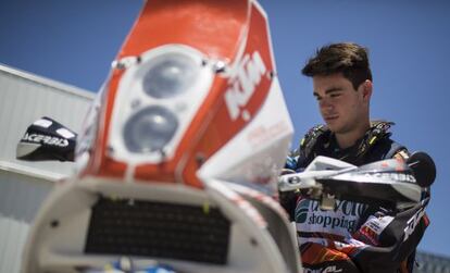 Jorge Lacunza con su moto.