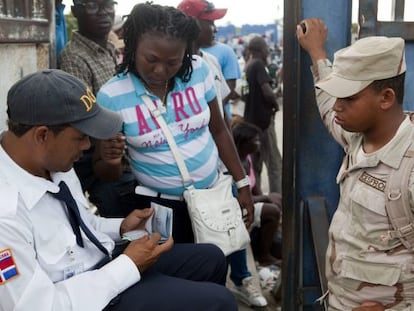 Autoridades dominicanas controlan el acceso de haitianos en la frontera